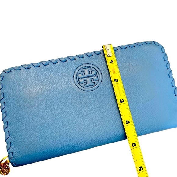 Tory Burch Marion Multi Gusset Long Leather Wallet with TB Charm - Picture 12 of 13